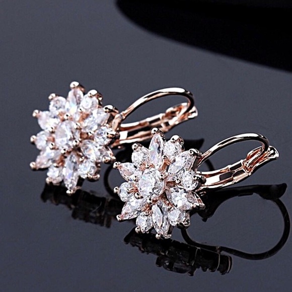 Jewelry - Rose Gold Plated Cubic Zirconia Flower EarringsNWT
